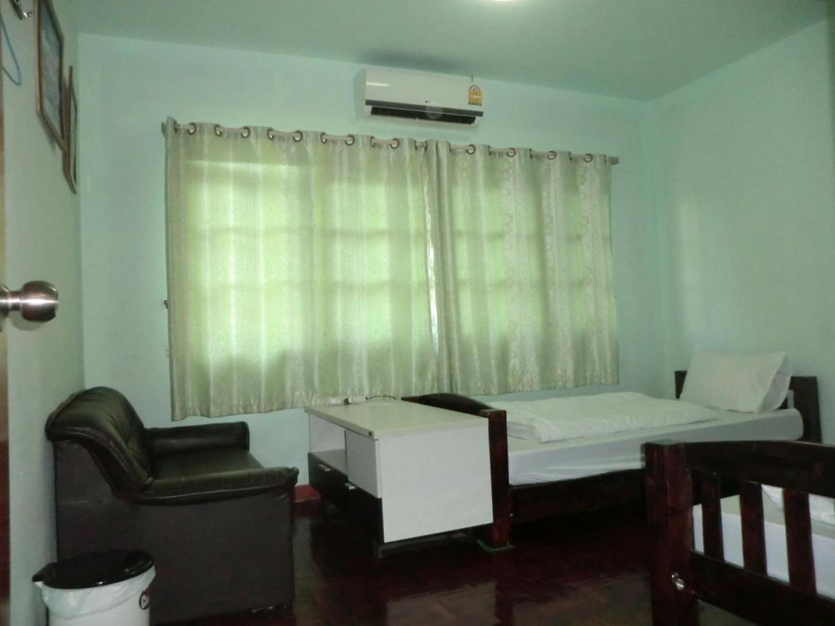 Sakura House Hostel Chiang Mai Bagian luar foto