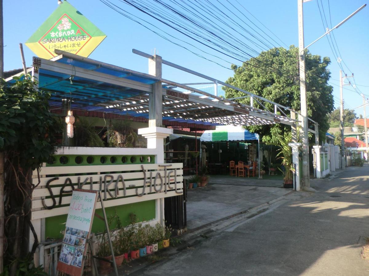 Sakura House Hostel Chiang Mai Bagian luar foto