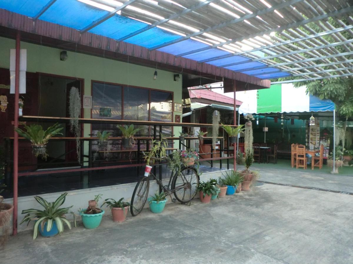 Sakura House Hostel Chiang Mai Bagian luar foto