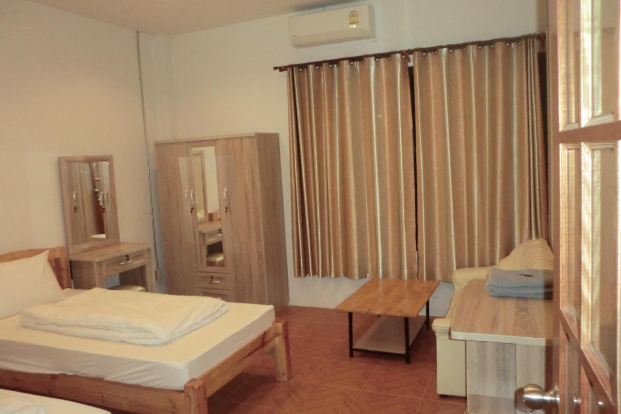 Sakura House Hostel Chiang Mai Bagian luar foto
