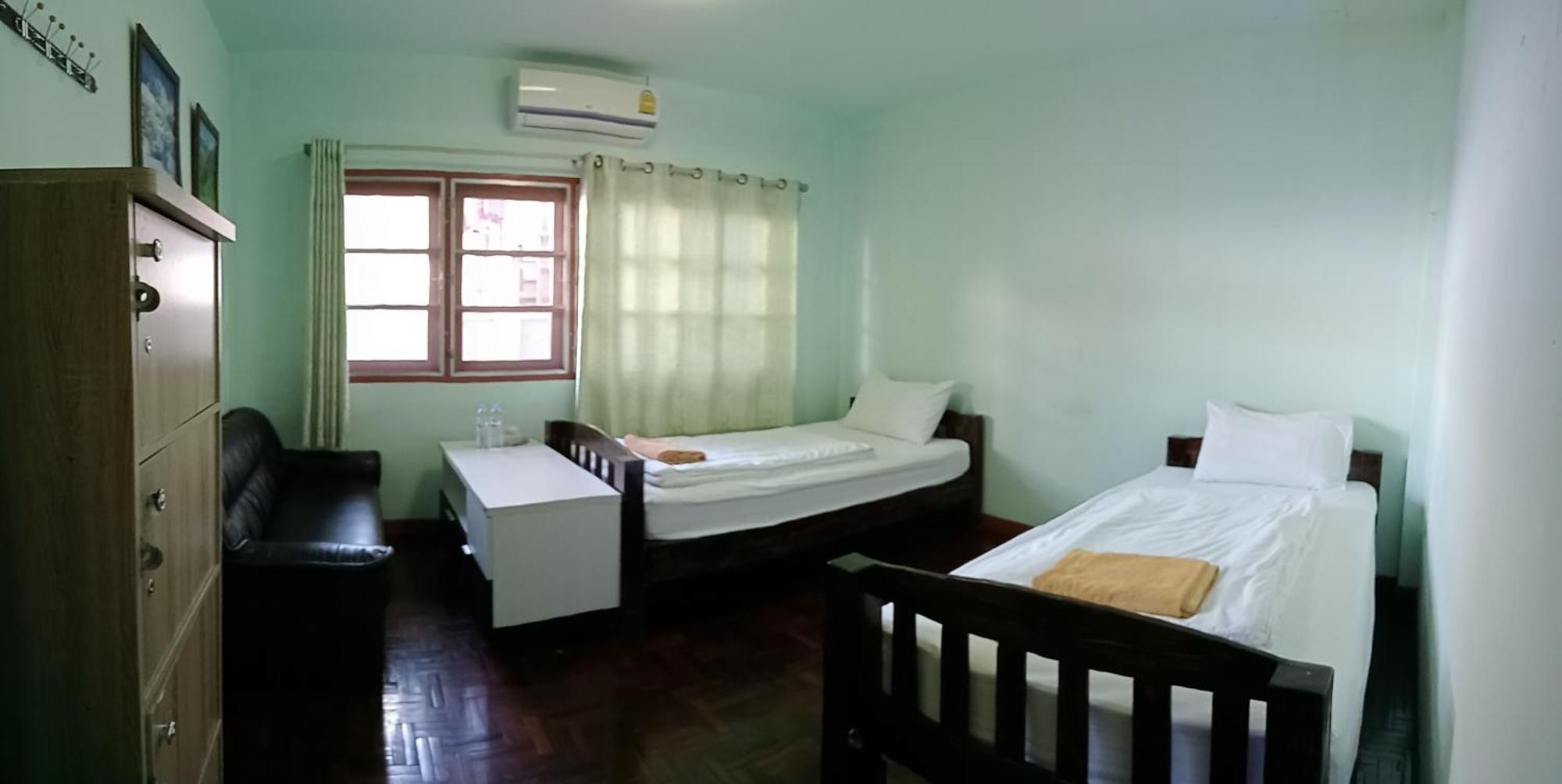 Sakura House Hostel Chiang Mai Bagian luar foto