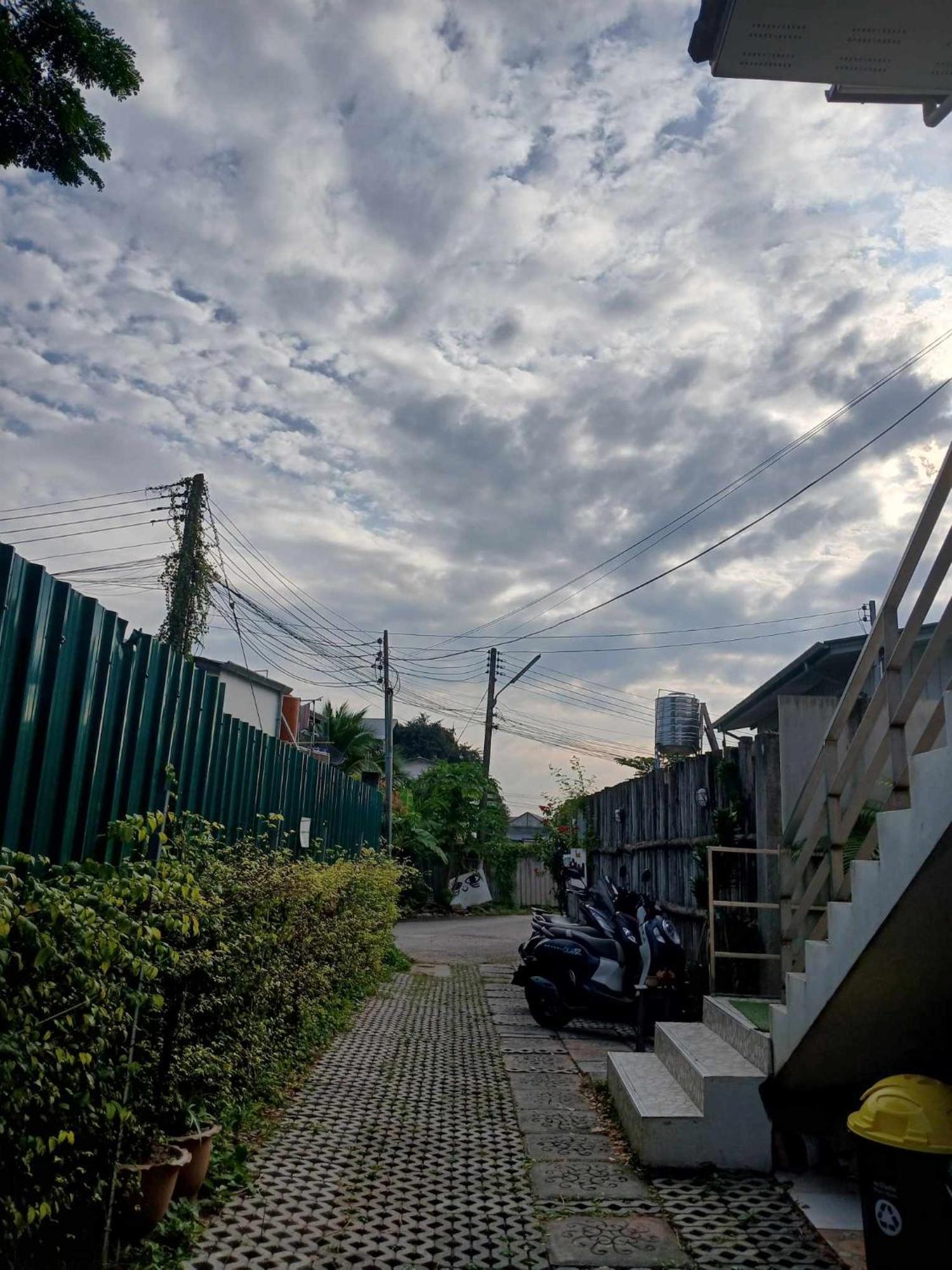 Sakura House Hostel Chiang Mai Bagian luar foto