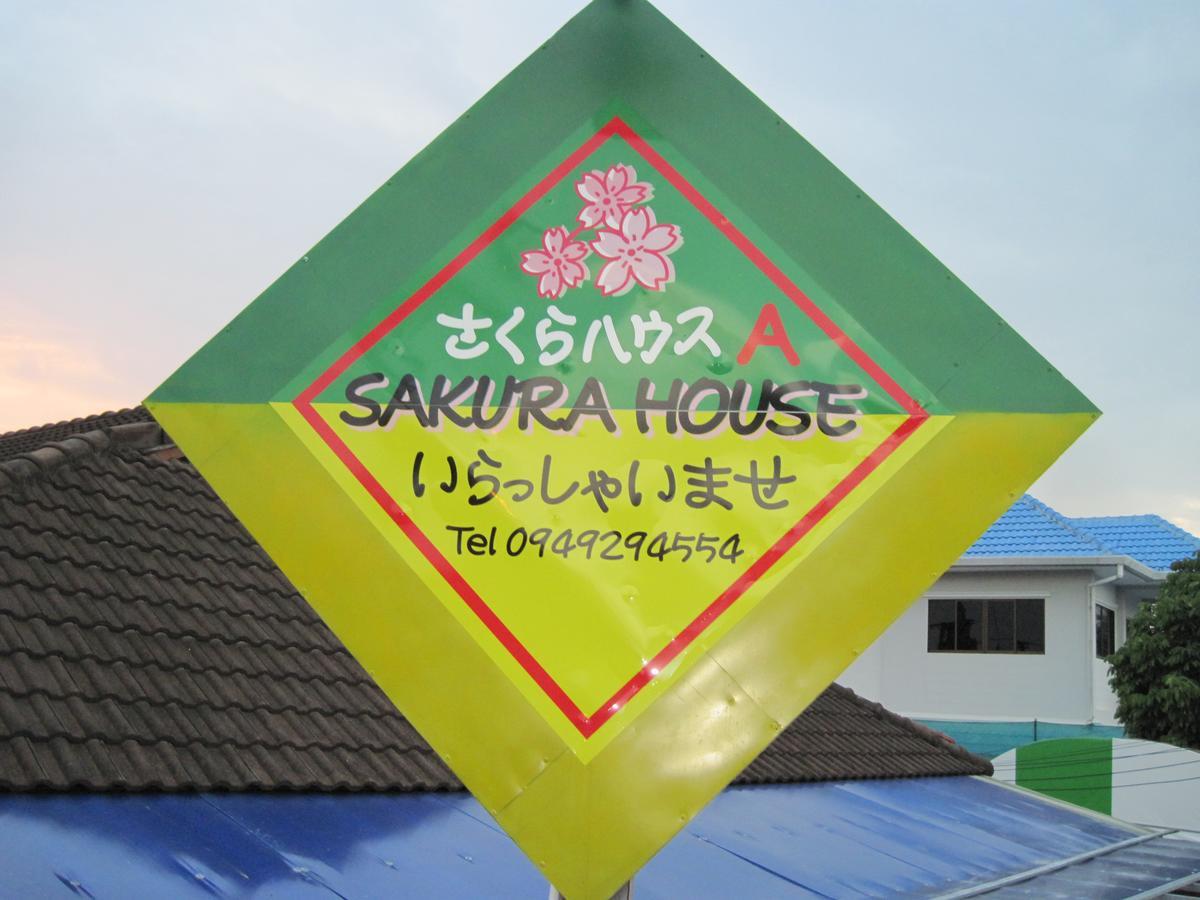 Sakura House Hostel Chiang Mai Bagian luar foto
